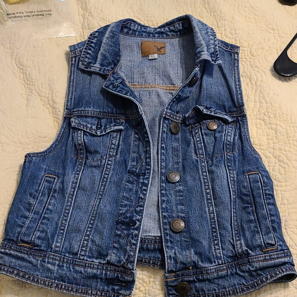 American Eagle Jean Vest